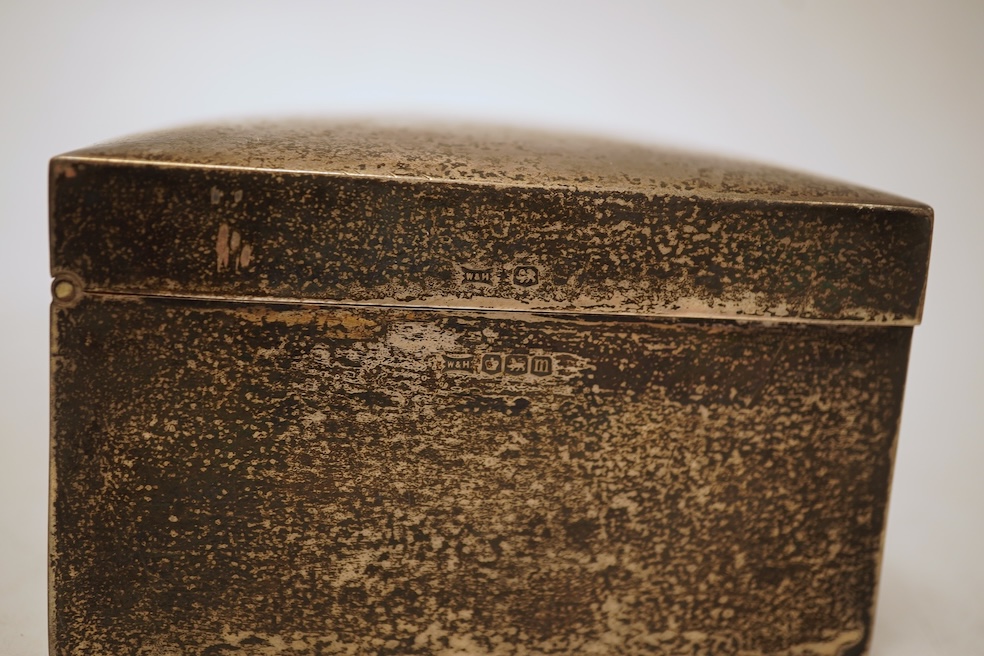 A George V rectangular plain silver cigarette box, Walker & Hall, Sheffield, 1929, 17.9cm.